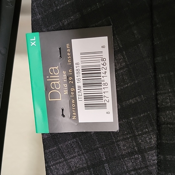 Dalia Mid Rise Narrow Leg Tummy Panel Built-In Pull-On Pants Black Plaid sz XL - Picture 4 of 16